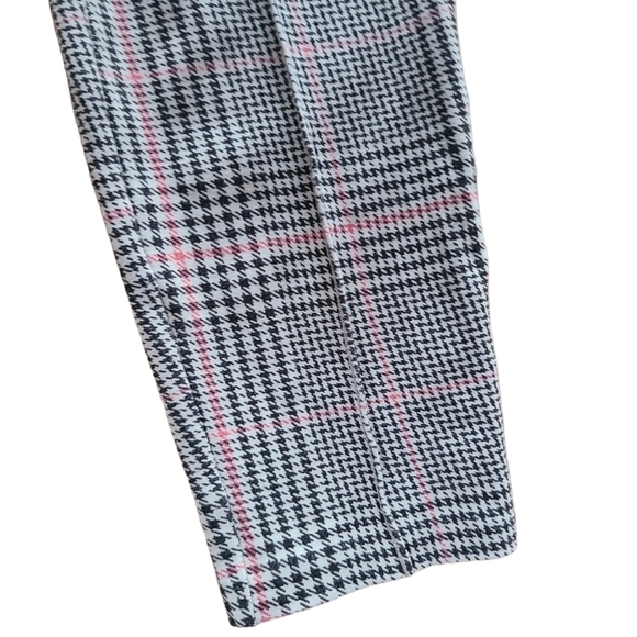 Old Navy Stevie Ankle Pants in Neutral Plaid - Size M - Picture 5 of 10